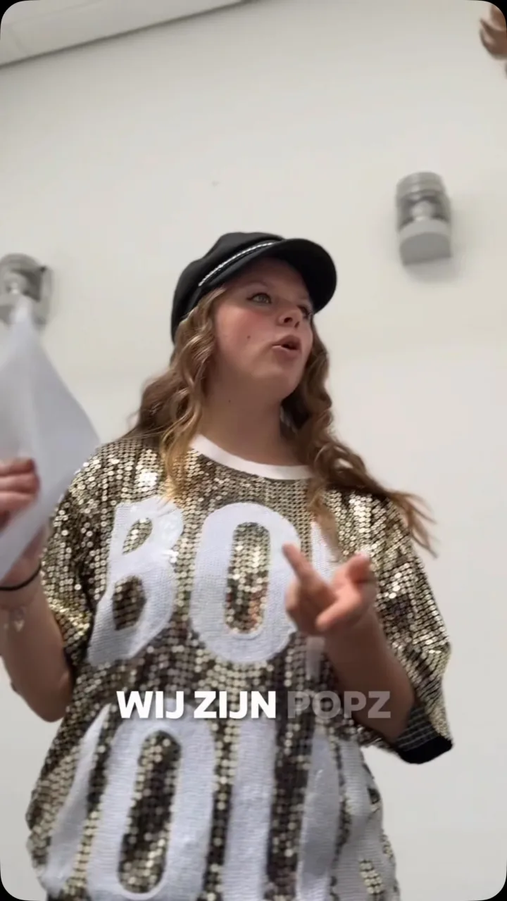 “Huh?!” Dus we staan dit jaar niet op HET festival?! Waarom raakt Stan helemaal in de war door één woordje? O…
