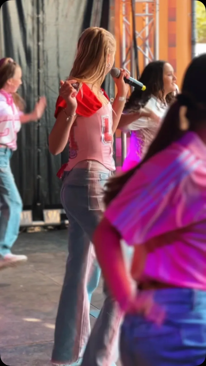 Throwback naar Tina Festival vorig jaar! Zondag zijn we er weer en wij hebben er ZÓ veel zin in! Wie zien we…